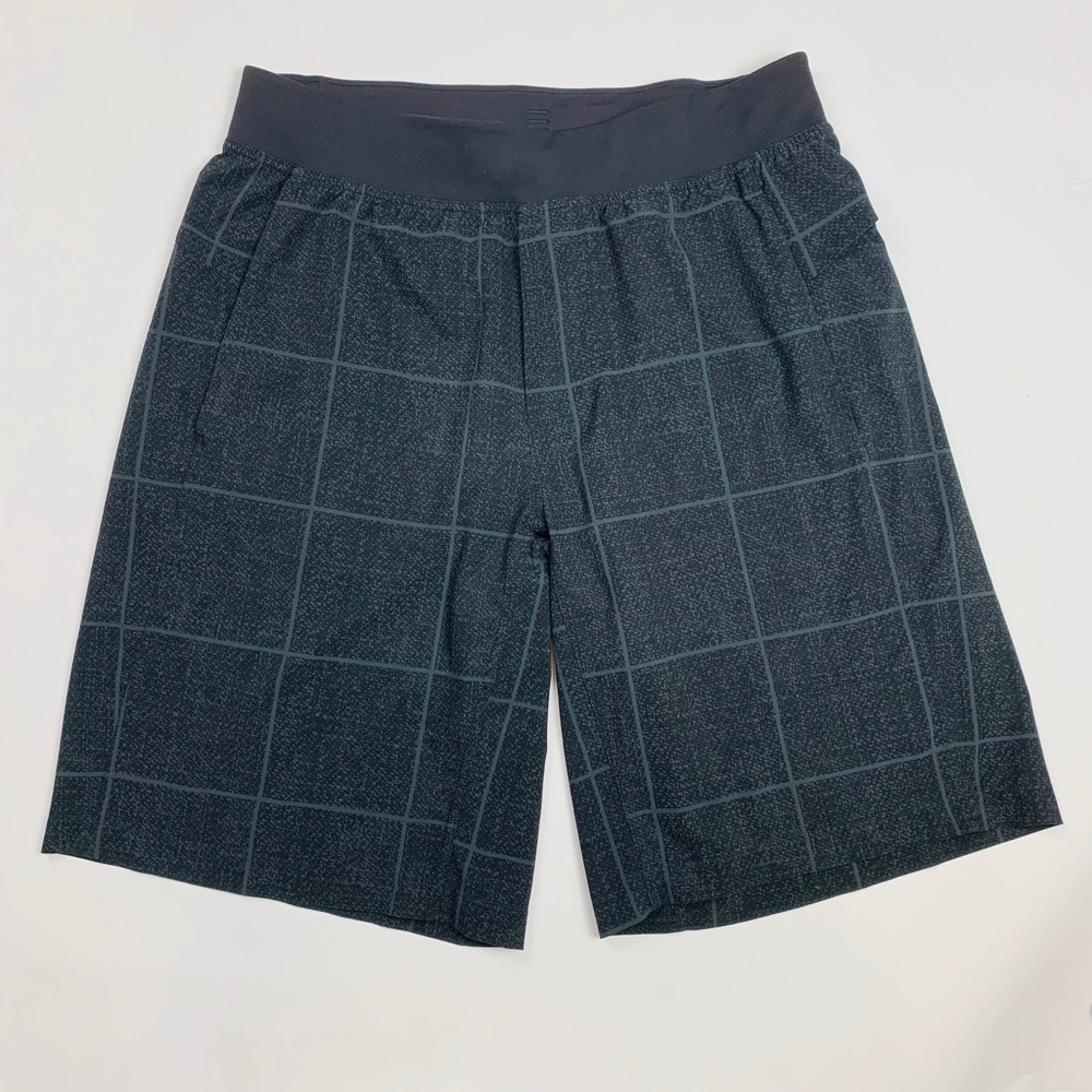 Lululemon Mens Shorts Linerless 11" Inseam Size L